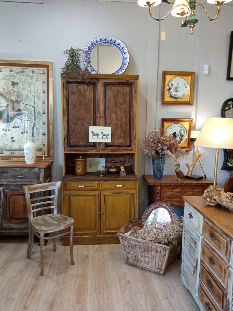 Mueble alacena mostaza