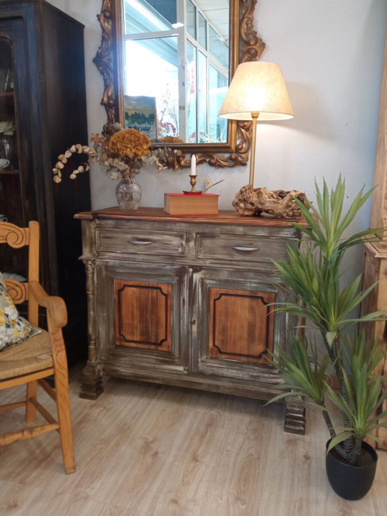 Aparador antiguo provenzal