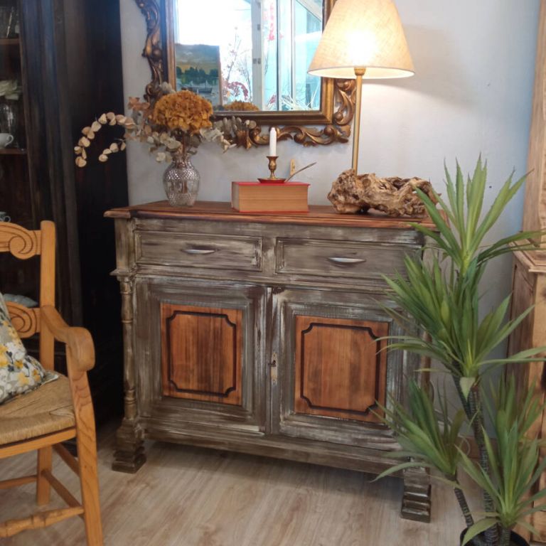 Aparador antiguo provenzal