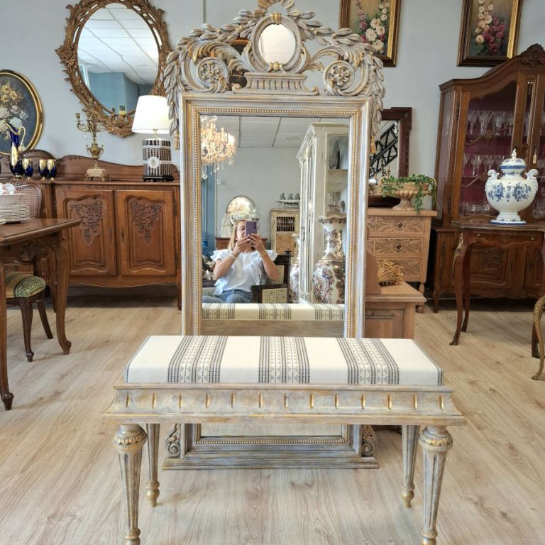 Banqueta cl&aacute;sica de estilo franc&eacute;s
