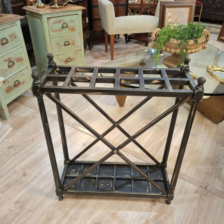 Bastonero paragüero negro