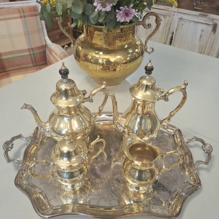 Vajilla, Cristalería, Cubertería y Mantelería