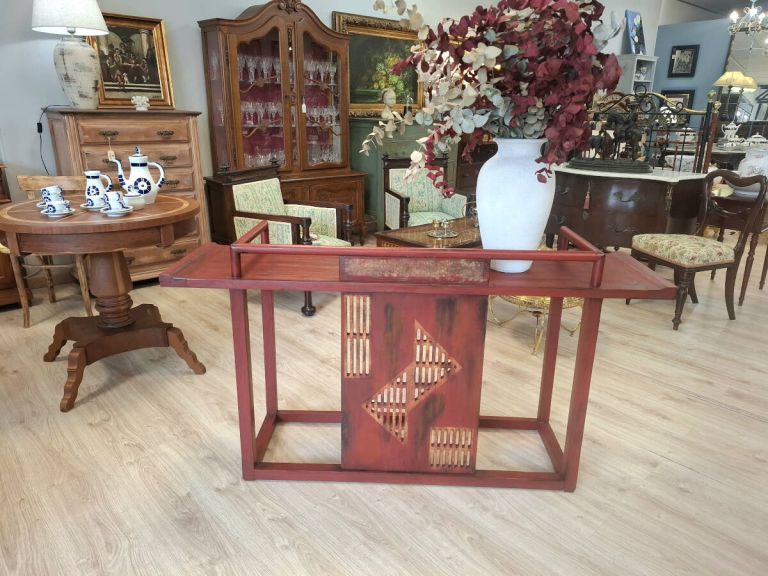 Consola estilo oriental rojo chinesco