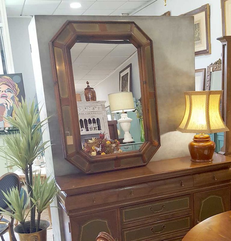 Espejo octogonal de madera