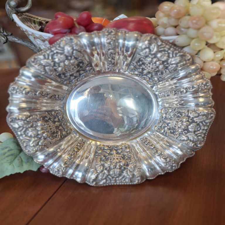 Frutero repujado plateado