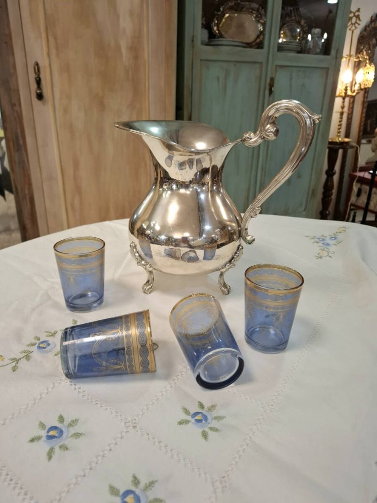 Jarra de alpaca plateada