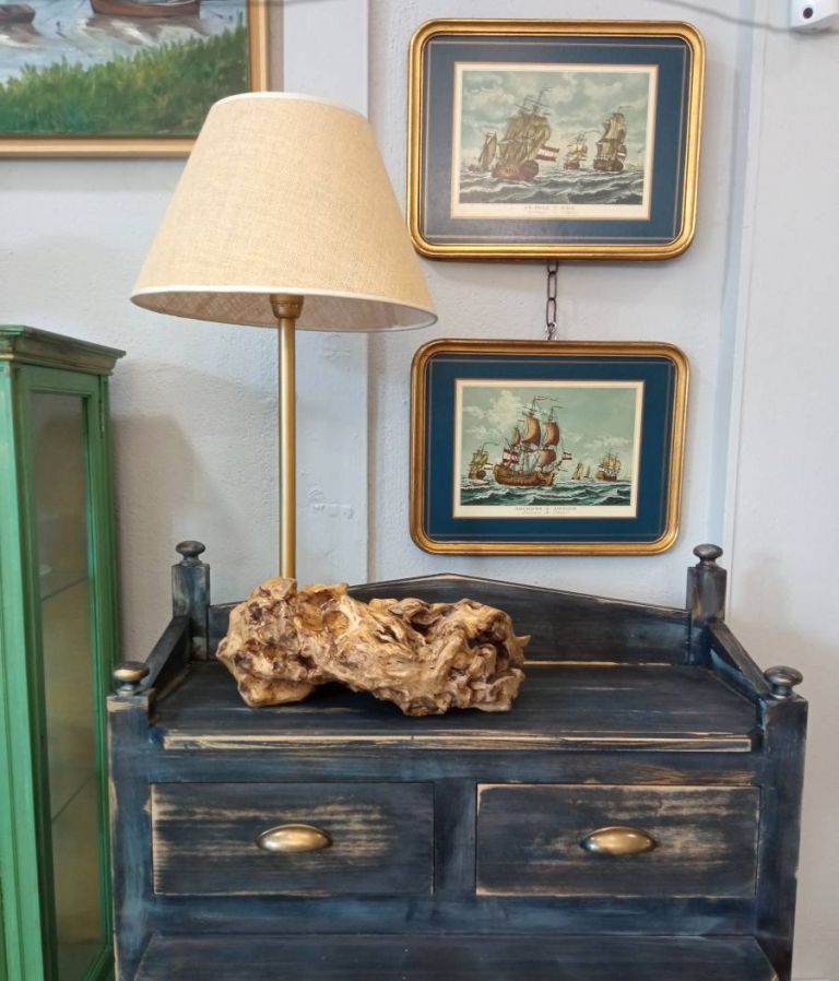 L&aacute;mpara t&aacute;ctil de eucalipto