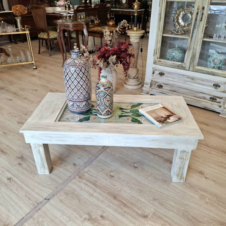 Mesa de centro lirios de cala
