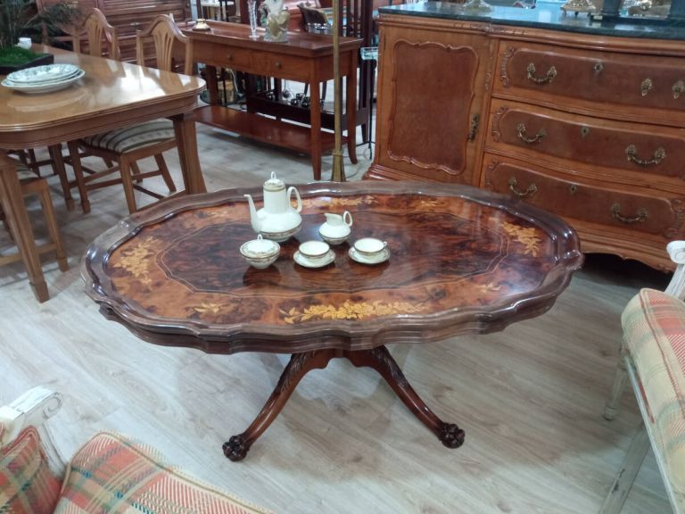 Mesa de centro estilo victoriano