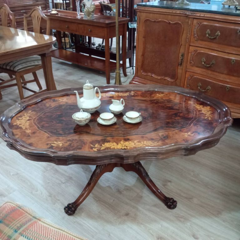 Mesa de centro estilo victoriano