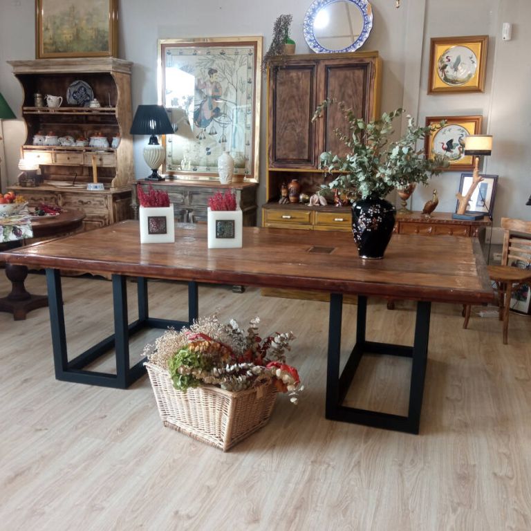 Mesa de comedor portón antiguo de roble