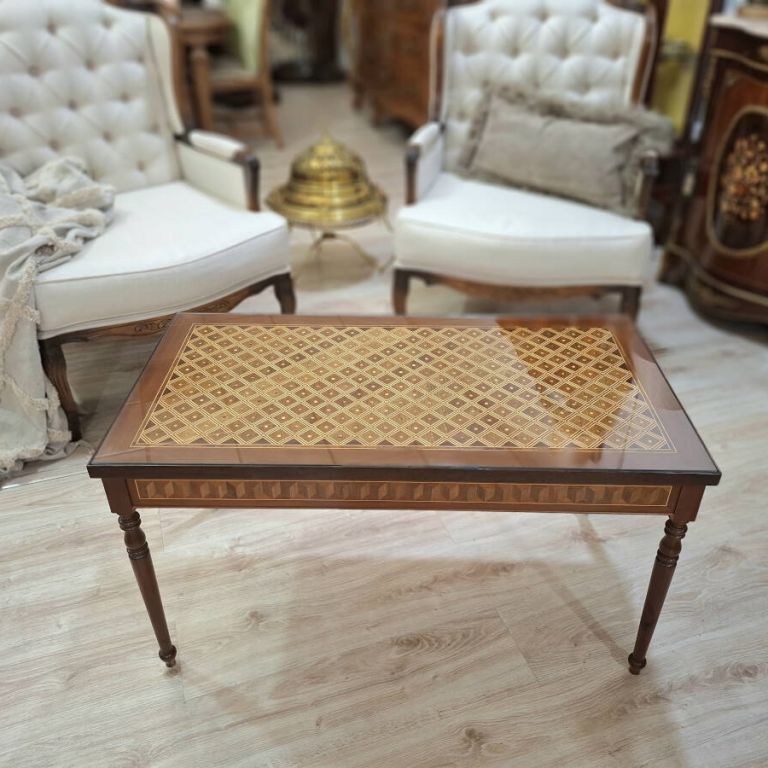 Mesa de centro de taracea