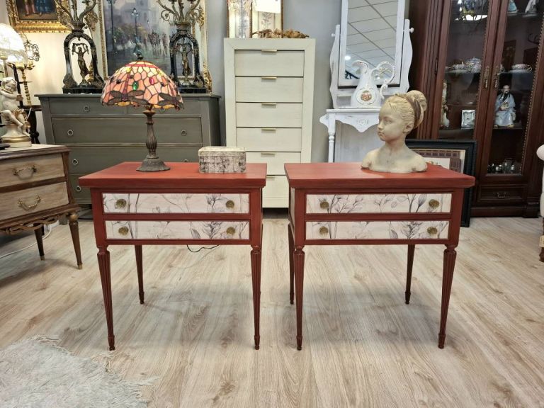 Mesillas rojo chinesco