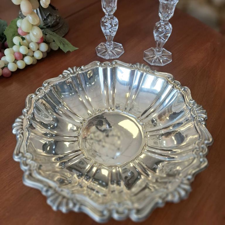 Panera o frutero plateado