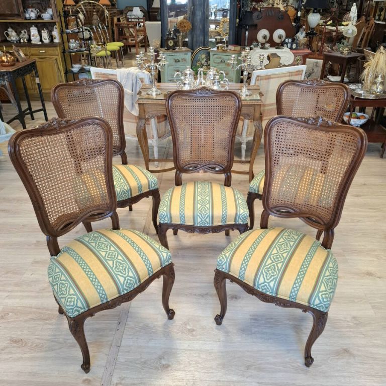 Sillas antiguas de nogal