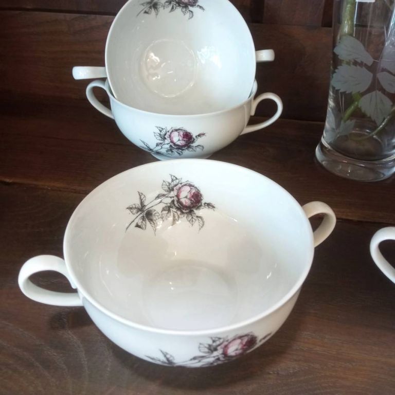 Tazas de consomé Bidasoa