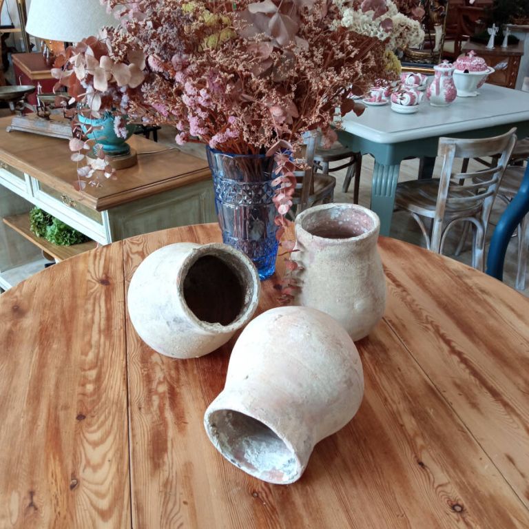 Tinaja antigua de barro